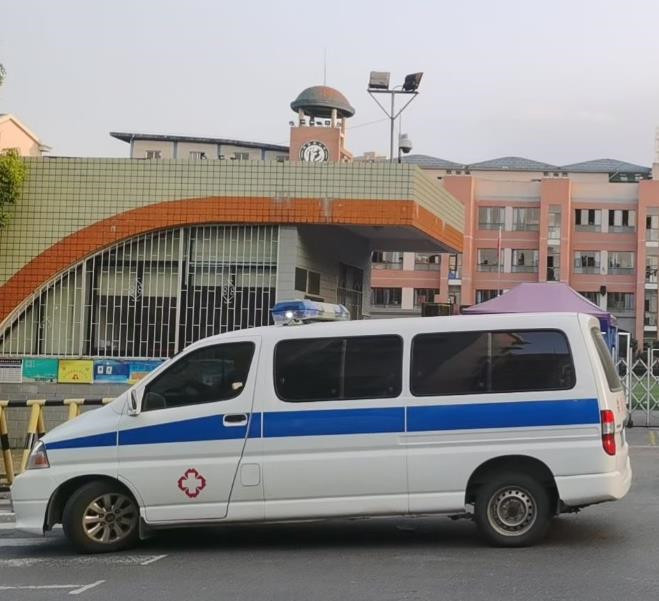 黎城救护车出租护送骨折病人一公里多少钱